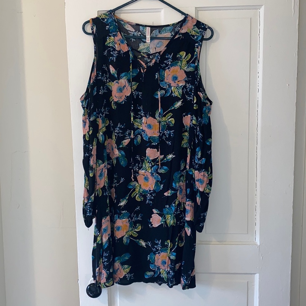 Black dress with floral pattern, Size M